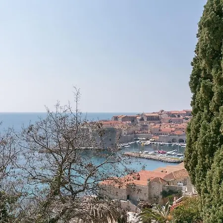 Cosy - Balcony With Old Town & Sea View