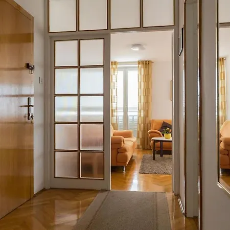 Cosy - Balcony With Old Town & Sea View Apartman *