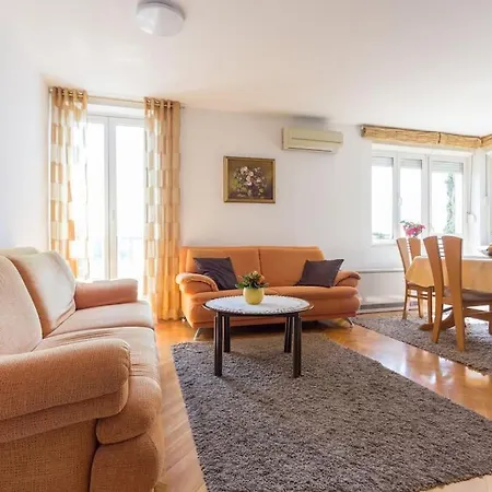 Cosy - Balcony With Old Town & Sea View Διαμέρισμα Ντουμπρόβνικ